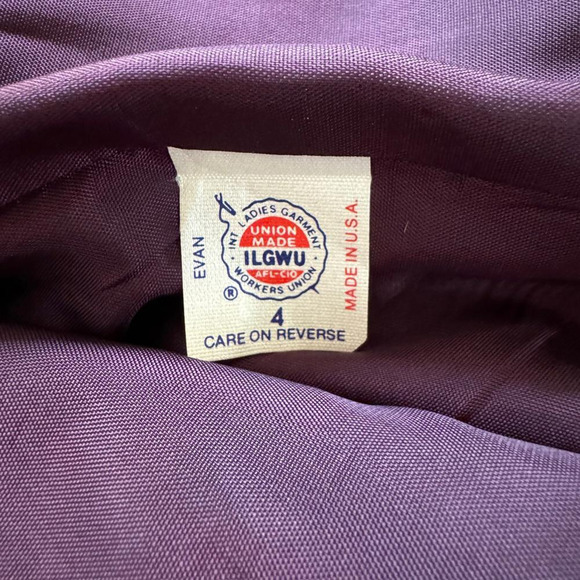 Vintage ‘90s Evan Picone Petites Navy Blue Single Breasted Blazer - Picture 7 of 8